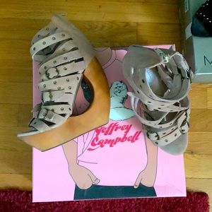 Beige/suede wedge heel gladiator sandals in size 7M